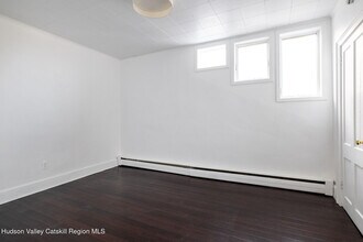 47 N Front St in Kingston, NY - Building Photo - Building Photo