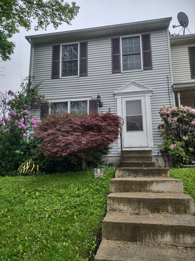 property at 1 Cypress Dr