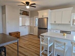 52 Sidney St in Lowell, MA - Foto de edificio - Building Photo