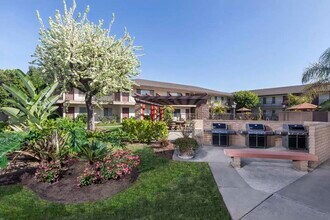 Casa de Portola Apartments in Garden Grove, CA - Building Photo - Building Photo