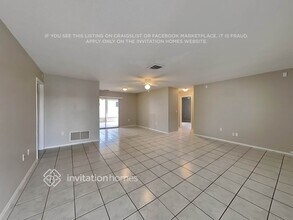 551 Whippoorwill Dr in Venice, FL - Building Photo - Building Photo