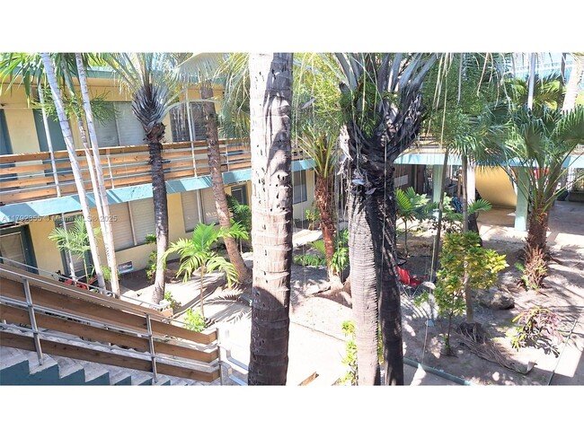 1770 Meridian Ave in Miami Beach, FL - Building Photo - Building Photo