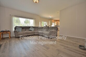 2575 W Palais Dr in Coeur d'Alene, ID - Building Photo - Building Photo