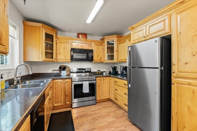 11 Karen Rd in Columbia Falls, MT - Building Photo - Building Photo