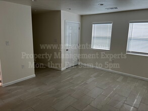 2206 Buena Vista Ave in Stockton, CA - Building Photo - Building Photo