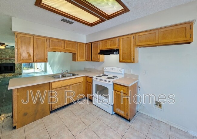 5556 Bennington Dr in Jacksonville, FL - Building Photo - Building Photo
