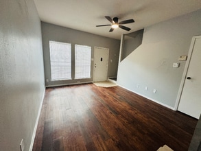 8731 Village of Fondren in Houston, TX - Building Photo - Building Photo