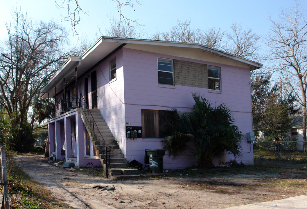 1352 30th St in Jacksonville, FL - Building Photo