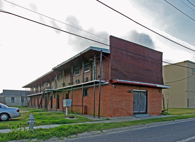 923 Causeway Blvd in New Orleans, LA - Building Photo - Building Photo