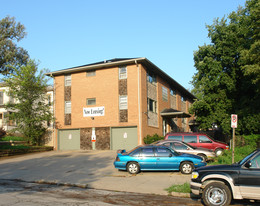 Storybook Apartments in Omaha, NE - Building Photo