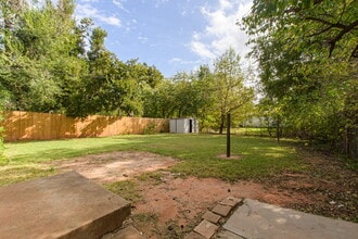 2448 NW 42nd St in Oklahoma City, OK - Building Photo - Building Photo