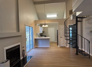 2644 St Charles Ln NW in Kennesaw, GA - Foto de edificio - Building Photo