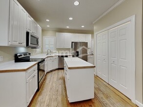 901 Birkdale Dr in Clayton, NC - Building Photo - Building Photo
