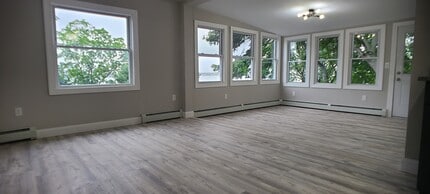 113 Maple Ave, Unit 2 in Riverside, RI - Building Photo - Building Photo