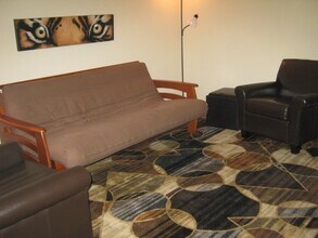 Lakewood Commons in Auburn, AL - Building Photo - Building Photo