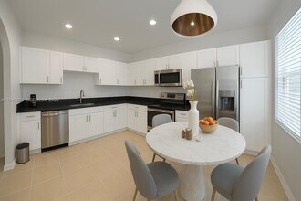 2610 SW 83rd Ave in Miramar, FL - Building Photo - Building Photo