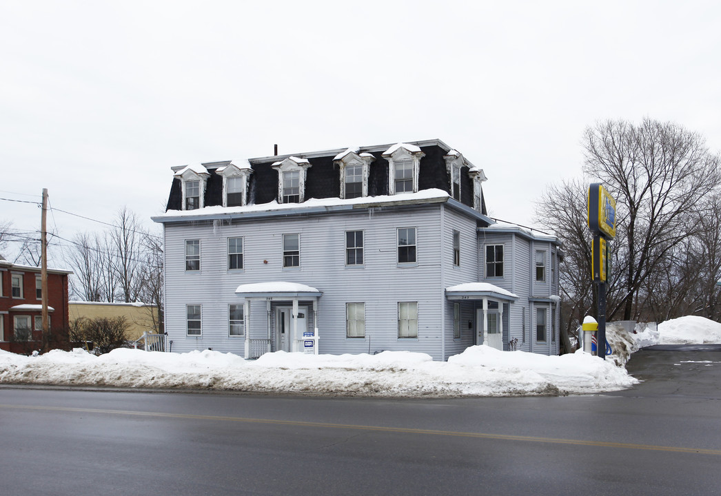 245-249 Central Ave in Dover, NH - Building Photo