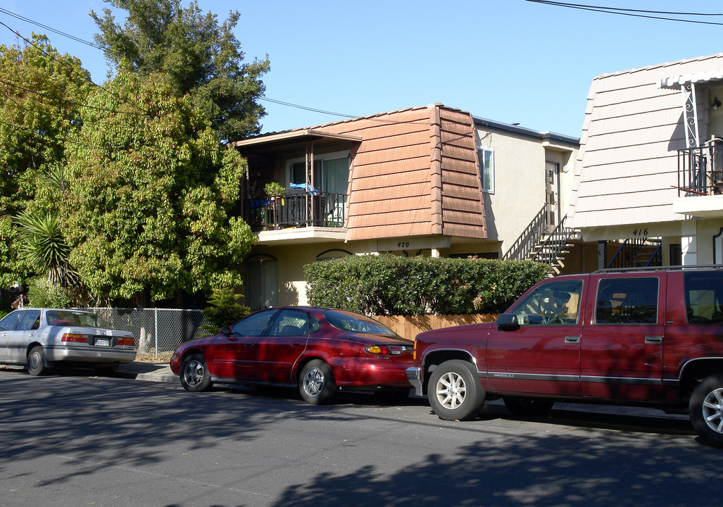 420 Jackson Ave in Redwood City, CA - Building Photo