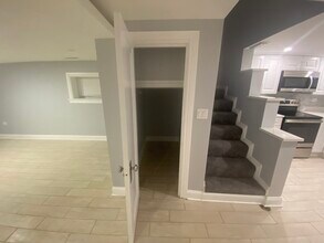 6079 N Albany Ave, Unit Garden level in Chicago, IL - Building Photo - Building Photo