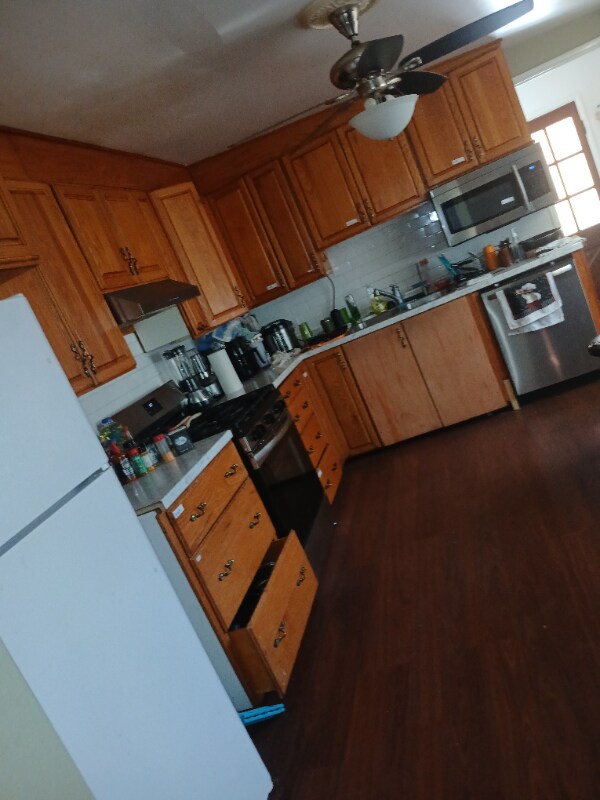 1044 Osprey Dr in Stansbury Park, UT - Foto de edificio - Building Photo