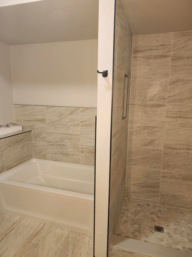 534 N Water St in Milwaukee, WI - Building Photo - Building Photo