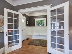 853 NE Simpson St in Portland, OR - Foto de edificio - Building Photo