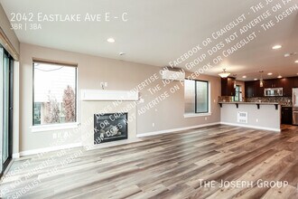 2042 Eastlake Ave E in Seattle, WA - Building Photo - Building Photo