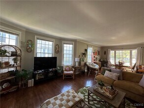 1801 James St in Syracuse, NY - Building Photo - Building Photo
