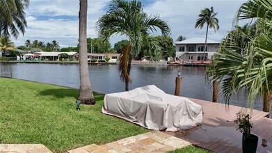 1925 Coral Gardens Dr in Wilton Manors, FL - Foto de edificio - Building Photo