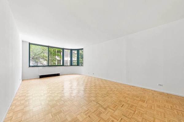 295 Greenwich St in New York, NY - Building Photo - Building Photo