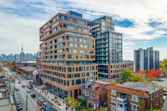 XO Condos in Toronto, ON - Building Photo - Building Photo