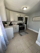 172 N 12th St, Unit 3 in Newark, NJ - Foto de edificio - Building Photo