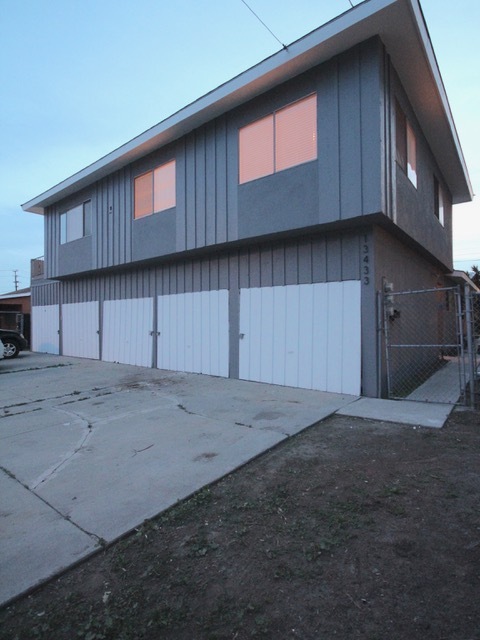 13433 Roselle Ave in Hawthorne, CA - Building Photo