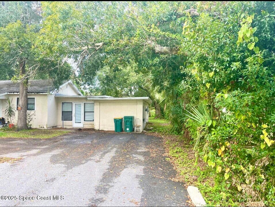 1220 Fern St in Cocoa, FL - Building Photo