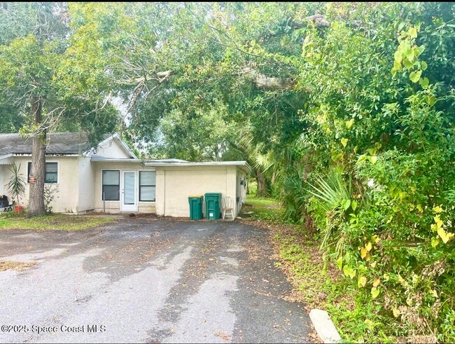 property at 1220 Fern St