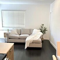 551 Michigan Ave in Miami Beach, FL - Building Photo