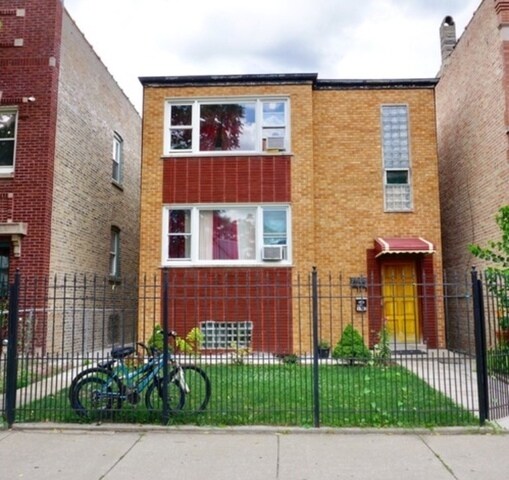 3742 W Dickens Ave in Chicago, IL - Building Photo