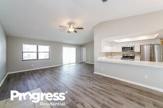 224 Whisper Lake Rd in Palm Harbor, FL - Building Photo - Building Photo