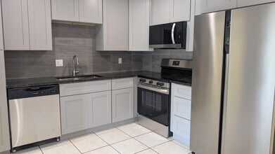 4757 Arthur St in Palm Beach Gardens, FL - Building Photo - Building Photo