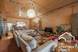 2412 W North Ave in Chicago, IL - Building Photo