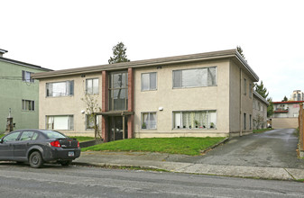 6691 Dow Av in Burnaby, BC - Building Photo - Primary Photo