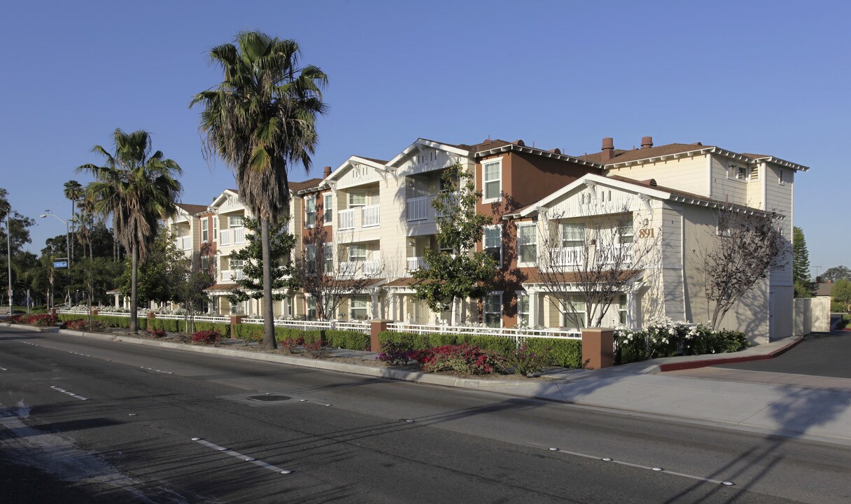 Tyrol Plaza in Anaheim, CA - Building Photo