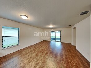 619 Chatham Walk Dr in Ruskin, FL - Building Photo - Building Photo