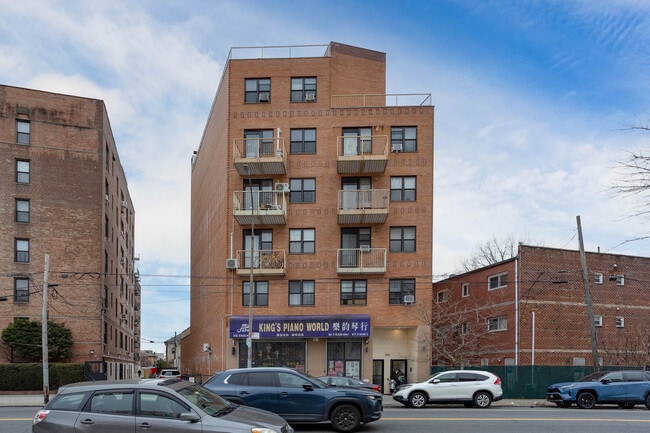 366 Kings Hwy in Brooklyn, NY - Building Photo - Building Photo