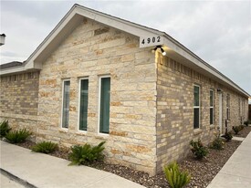 4902 N Hiawatha Dr in Pharr, TX - Building Photo