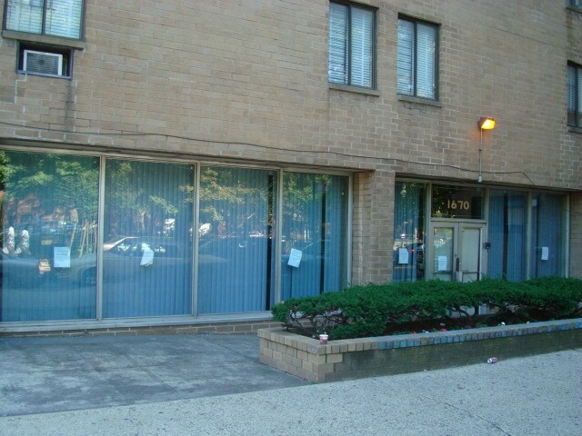 Smith Woodward Plaza in Brooklyn, NY - Building Photo