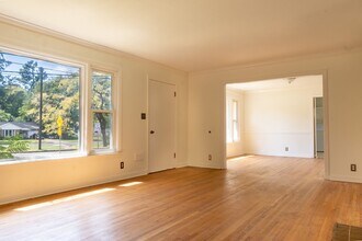 2444 Sunnybrook Dr in Tyler, TX - Building Photo - Building Photo