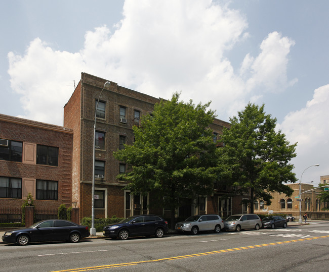 Parkhurst Arms in Brooklyn, NY - Foto de edificio - Building Photo