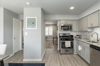 Jamestowne Apartments in Baltimore, MD - Building Photo - Interior Photo