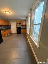 327 Newhall St in New Haven, CT - Building Photo - Building Photo